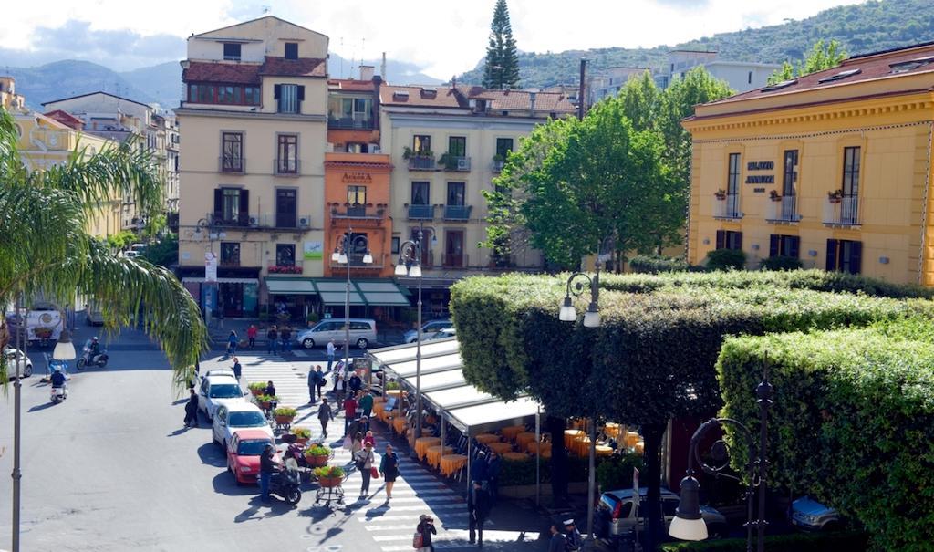 B&B Maison D'Art Sorrento Exterior photo