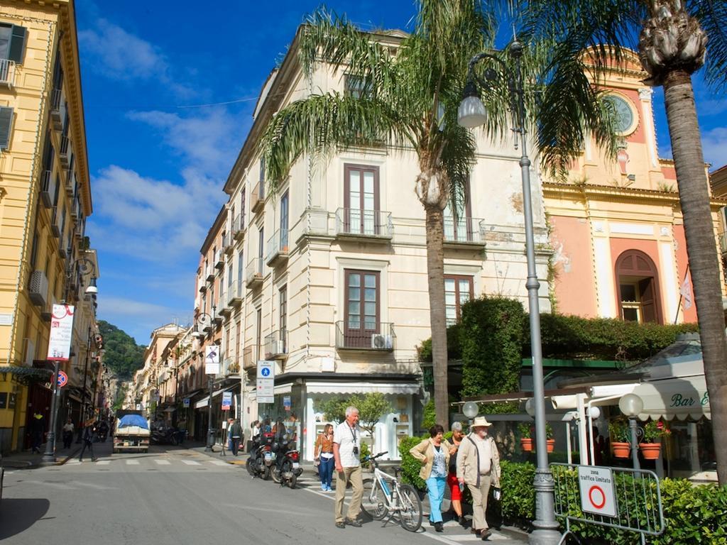 B&B Maison D'Art Sorrento Exterior photo